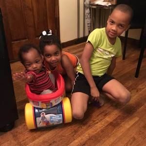 Meet your Posher, Carolina